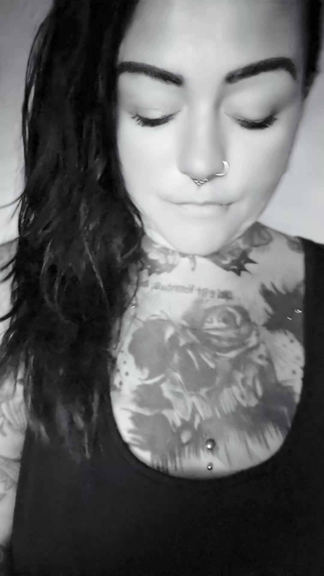 @💀curvyinkqueen💀