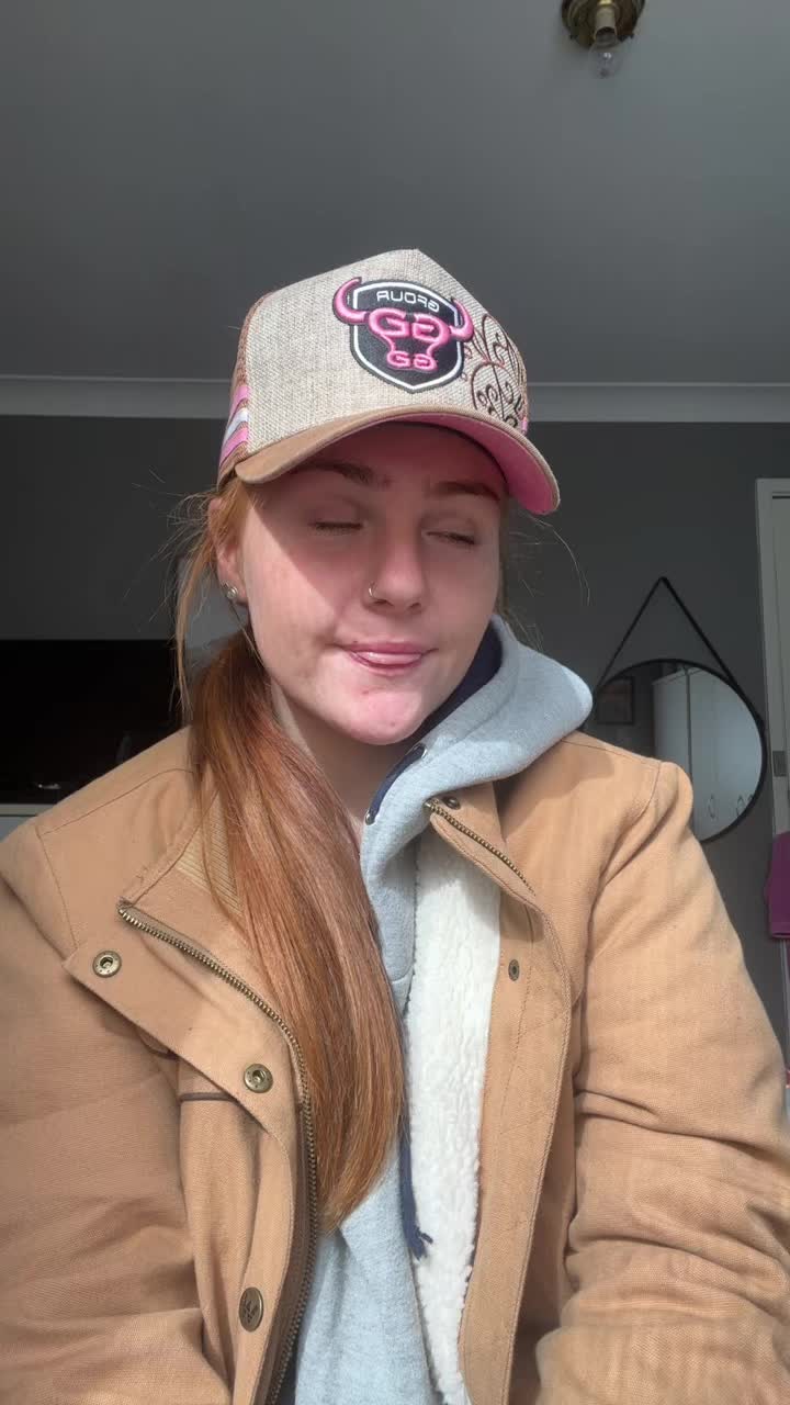 @Aussieredhead
