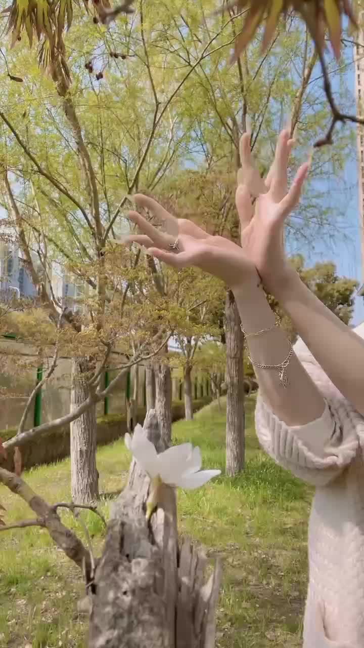 @funny dancer