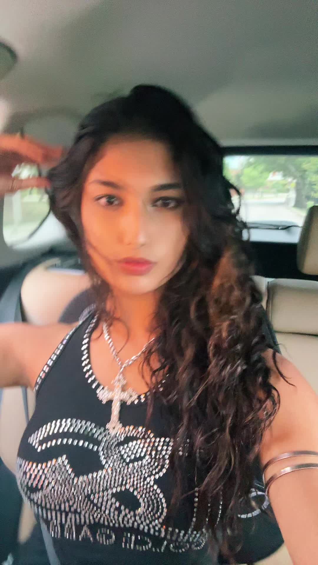 @caroline_moffett01