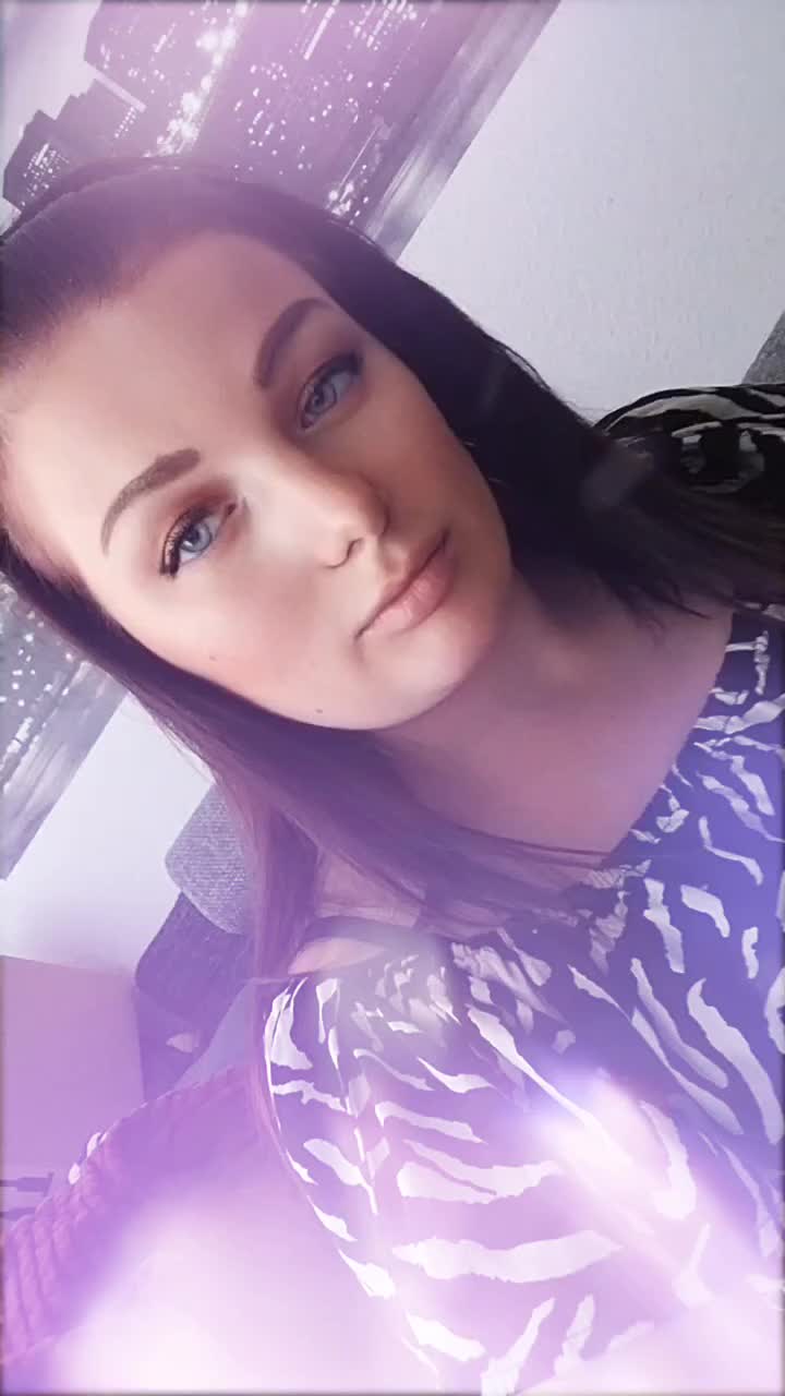 @👑just  me   ....♡
