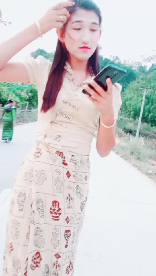 @နင္မခ်စ္တဲ့ေကာင္မေလး