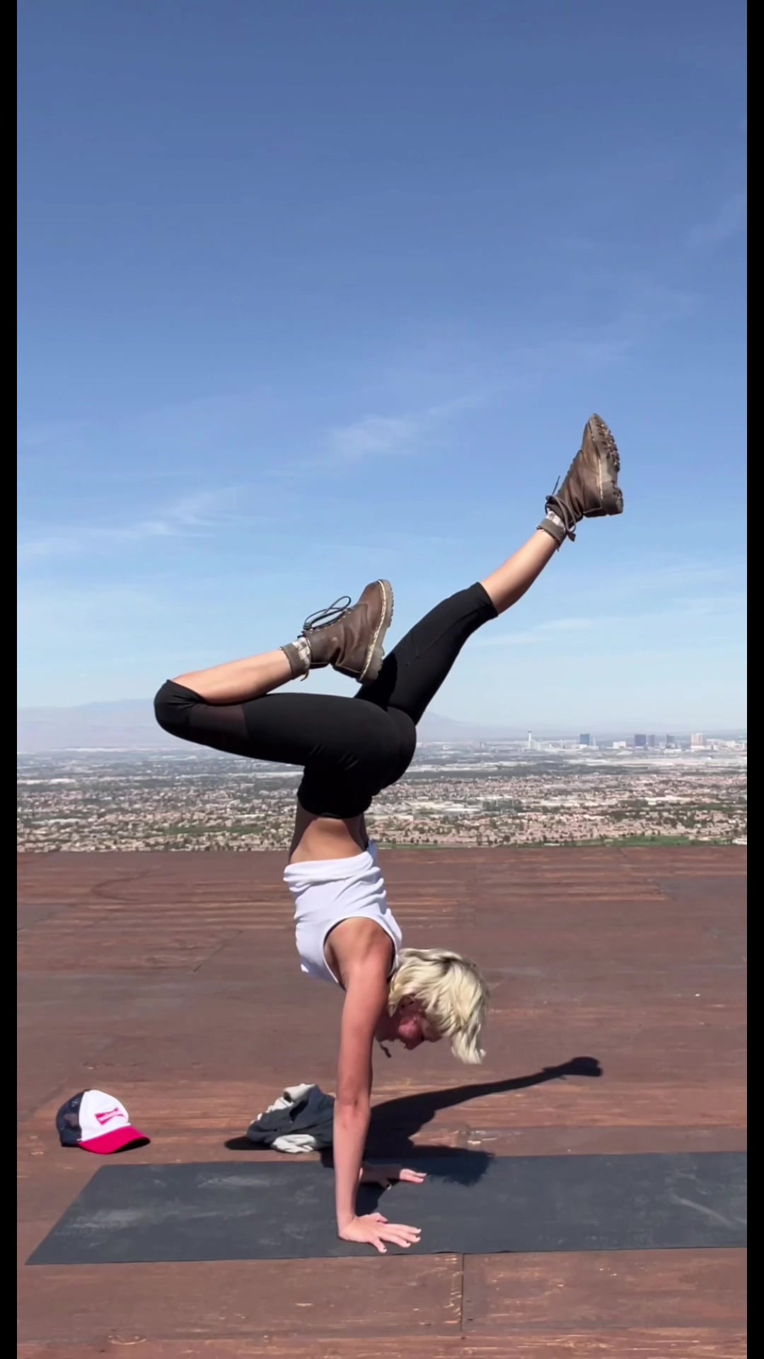 @ⴵ