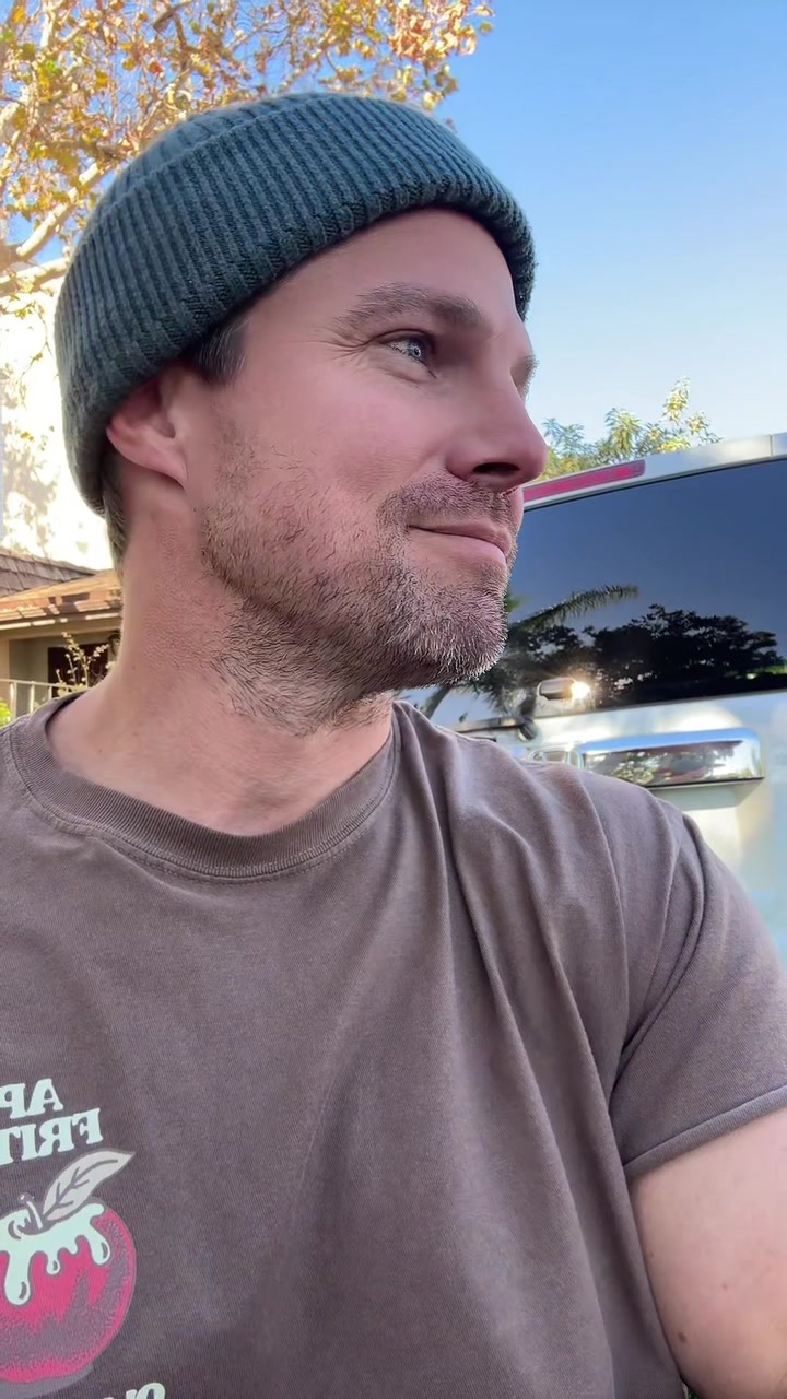 @Stephen Amell