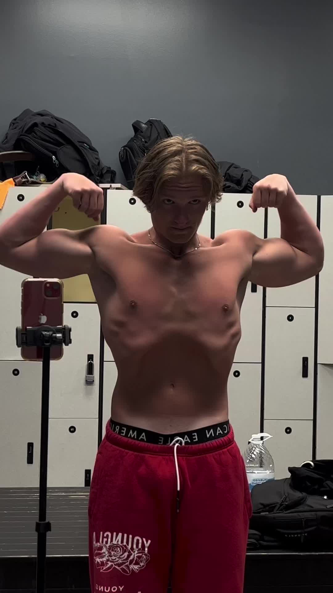 @jackedtholen