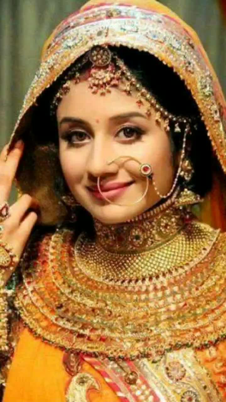 @๐ Queen _Prachi ๐