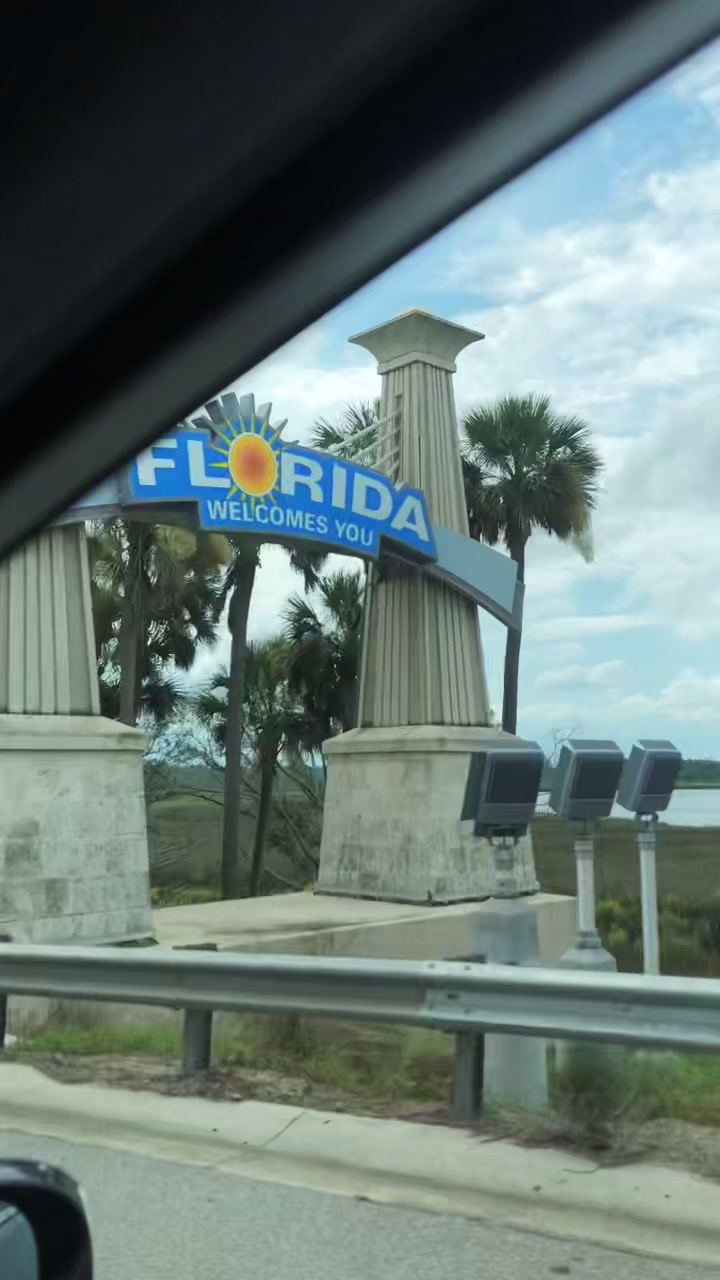 @• • •