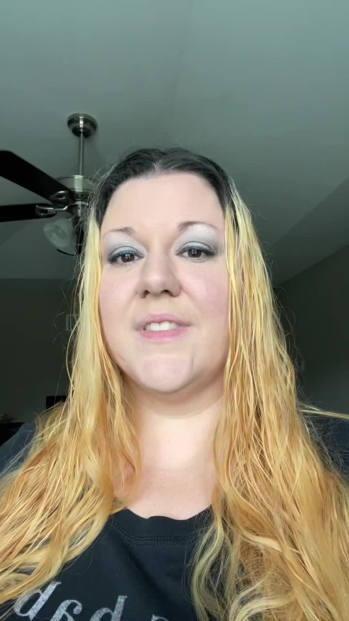 @MombiesPodcast