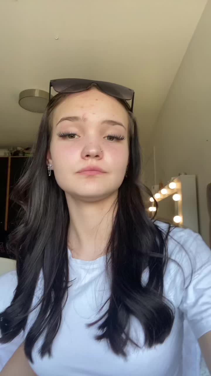 @𝐄𝐥𝐥𝐢𝐧𝐨𝐫 𝐥𝐞𝐡𝐧