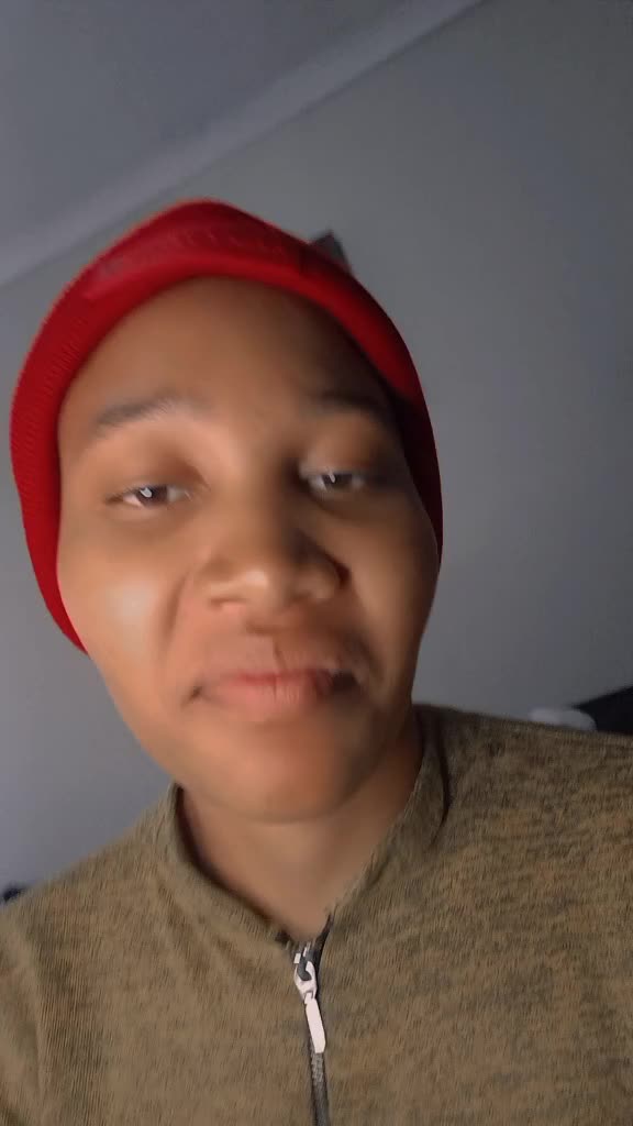 @YT: KRISIEY LOUW