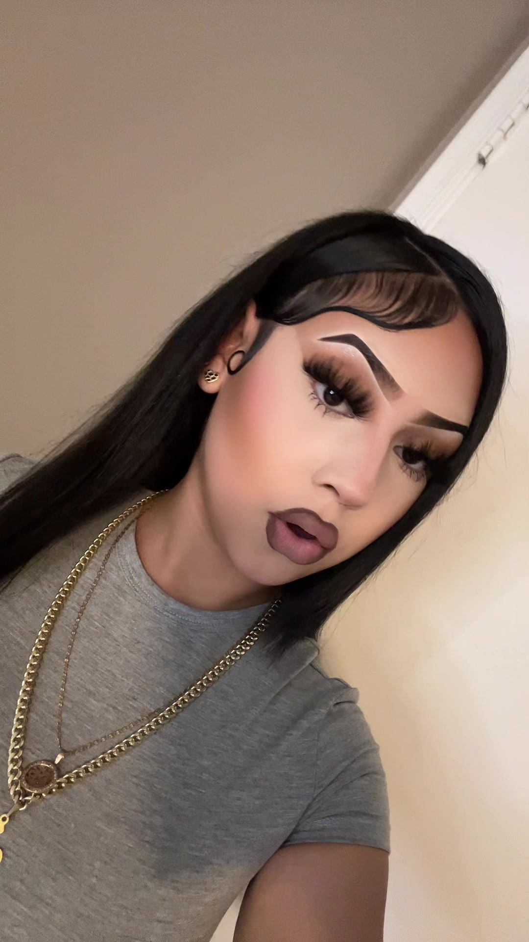 @♛