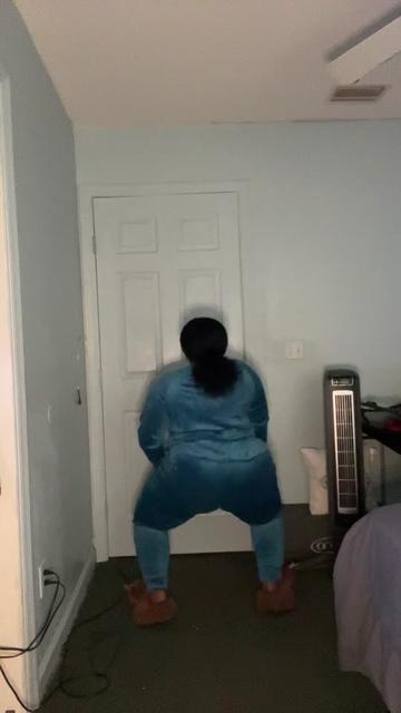 @Nia