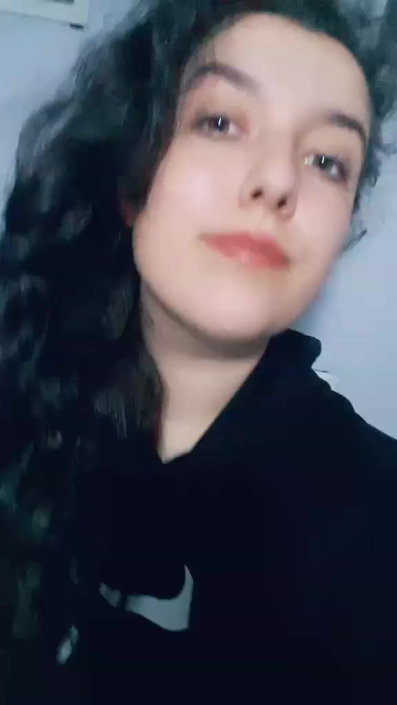 @göçmen kızı
