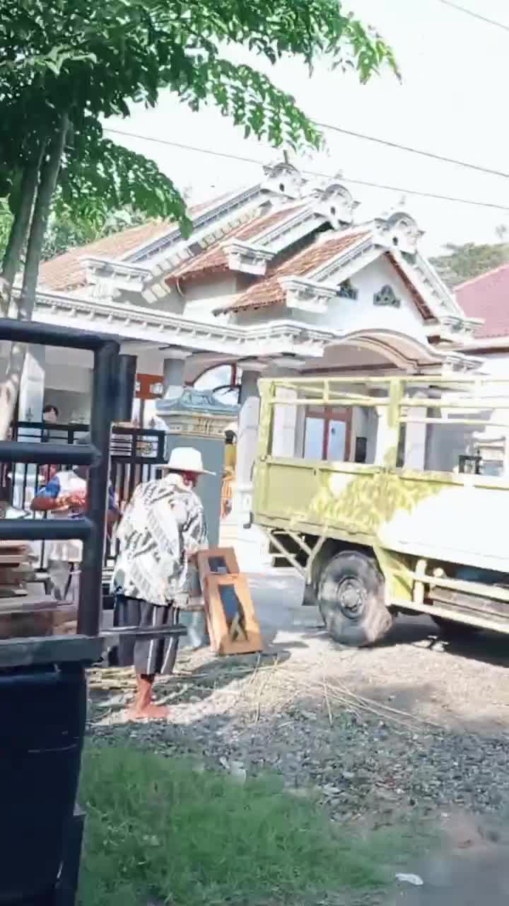 @Yossy_petualang