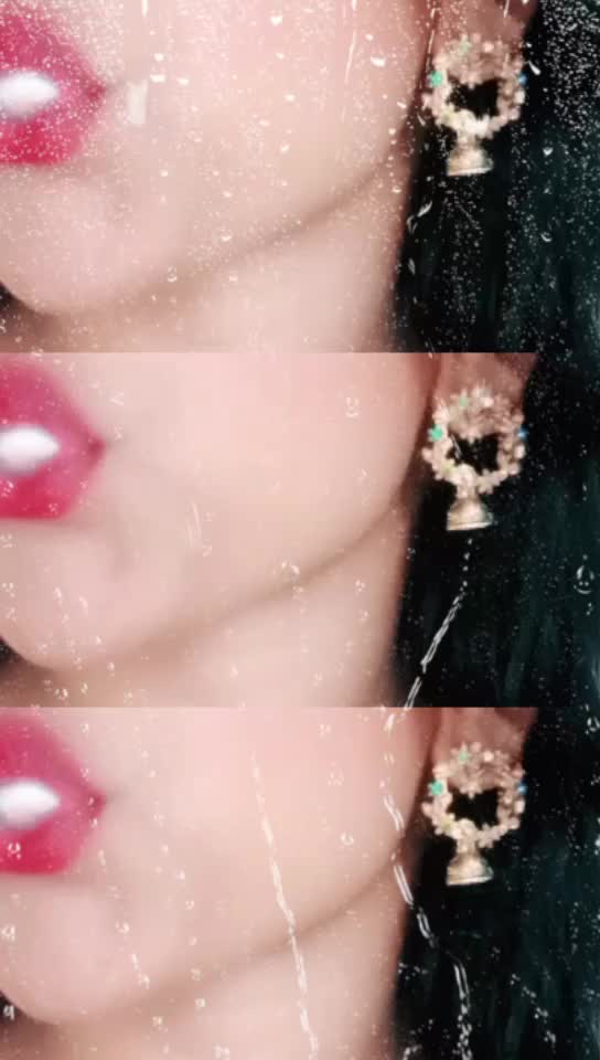 @smiling girl soni