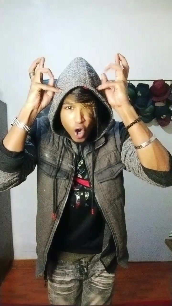 @Anii🌑🐺