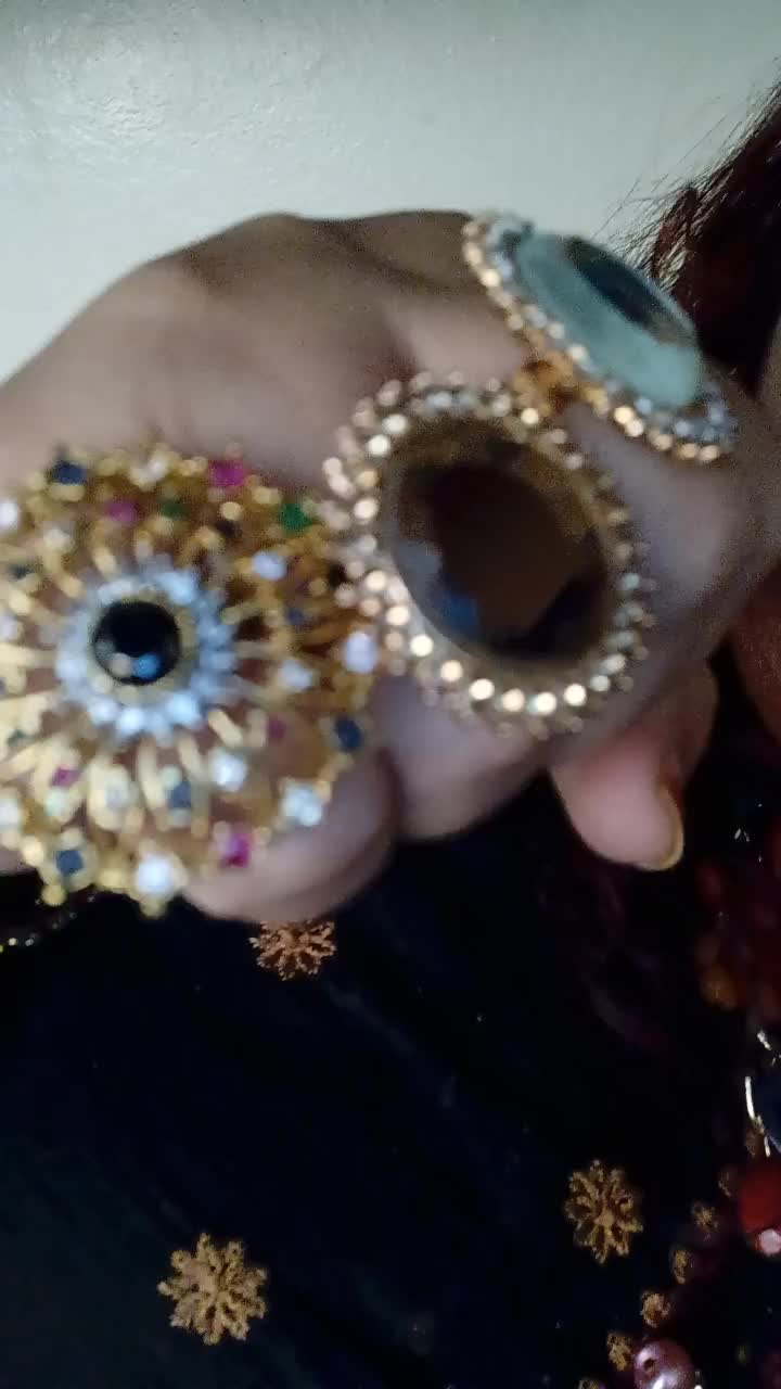@shahnazBollywood1