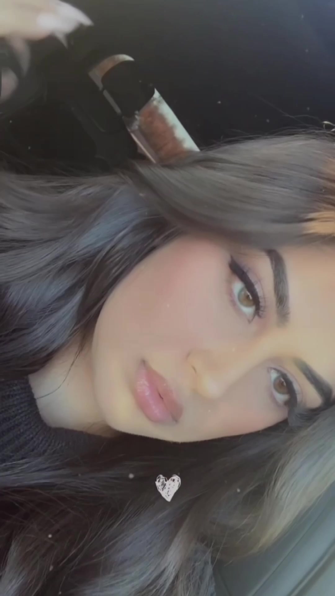 @Kthind_