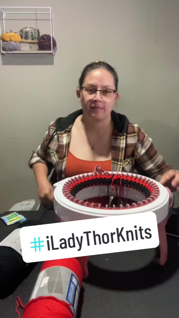 @iLadyThor Knits