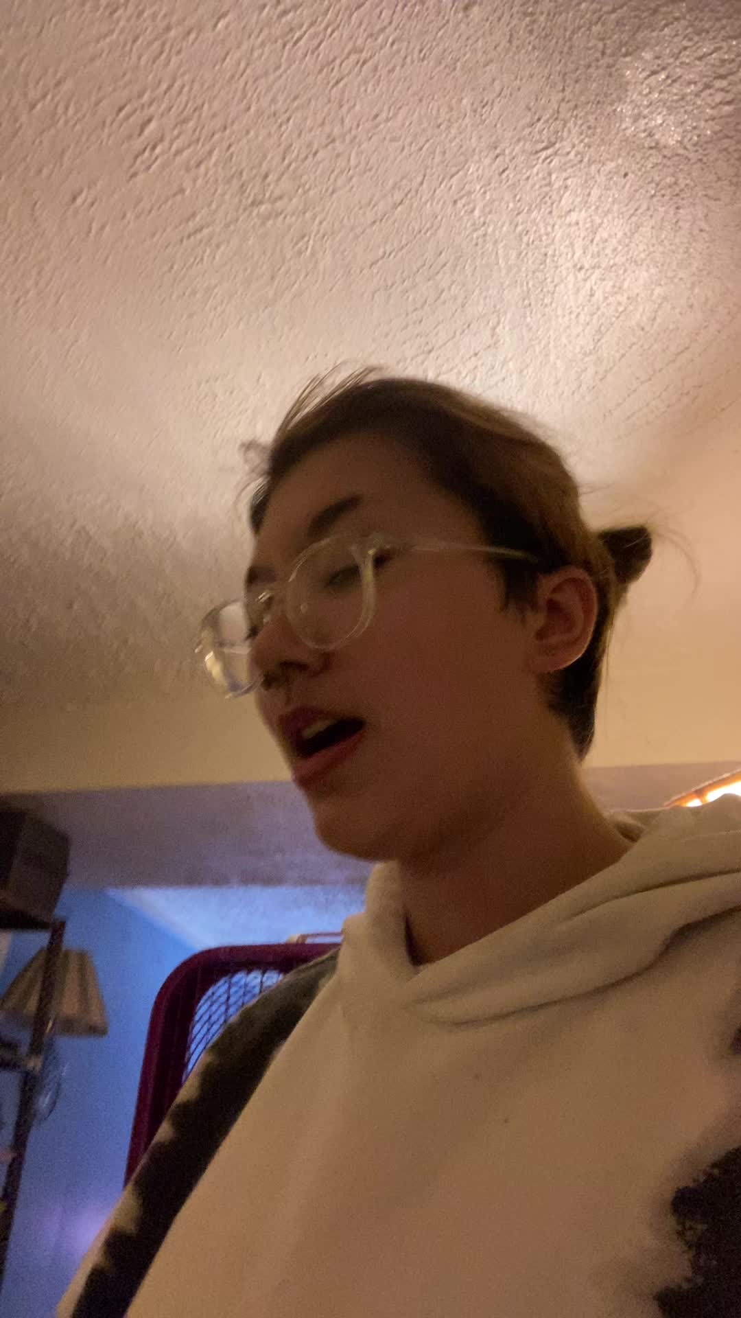 @hunny_bunny_boy