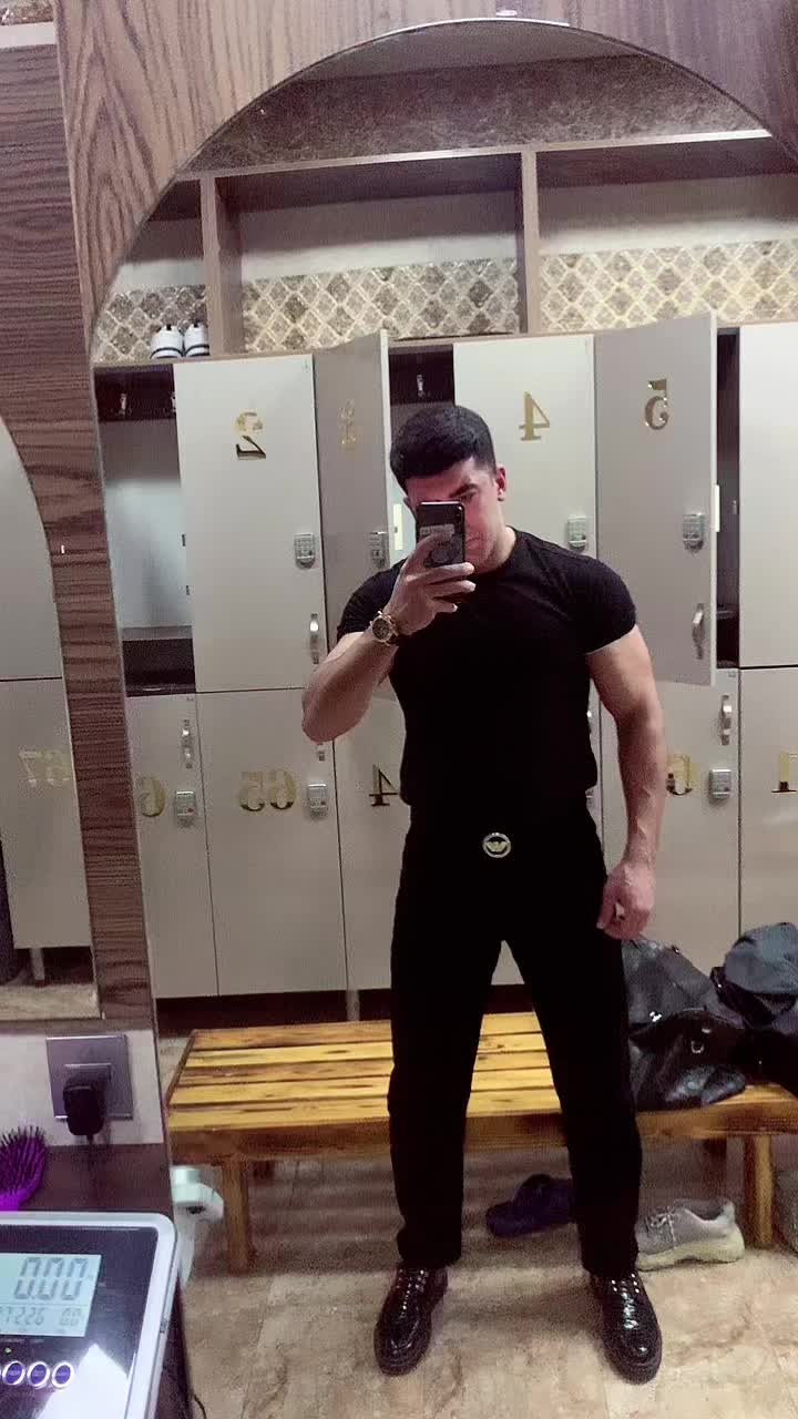 @Emani_008