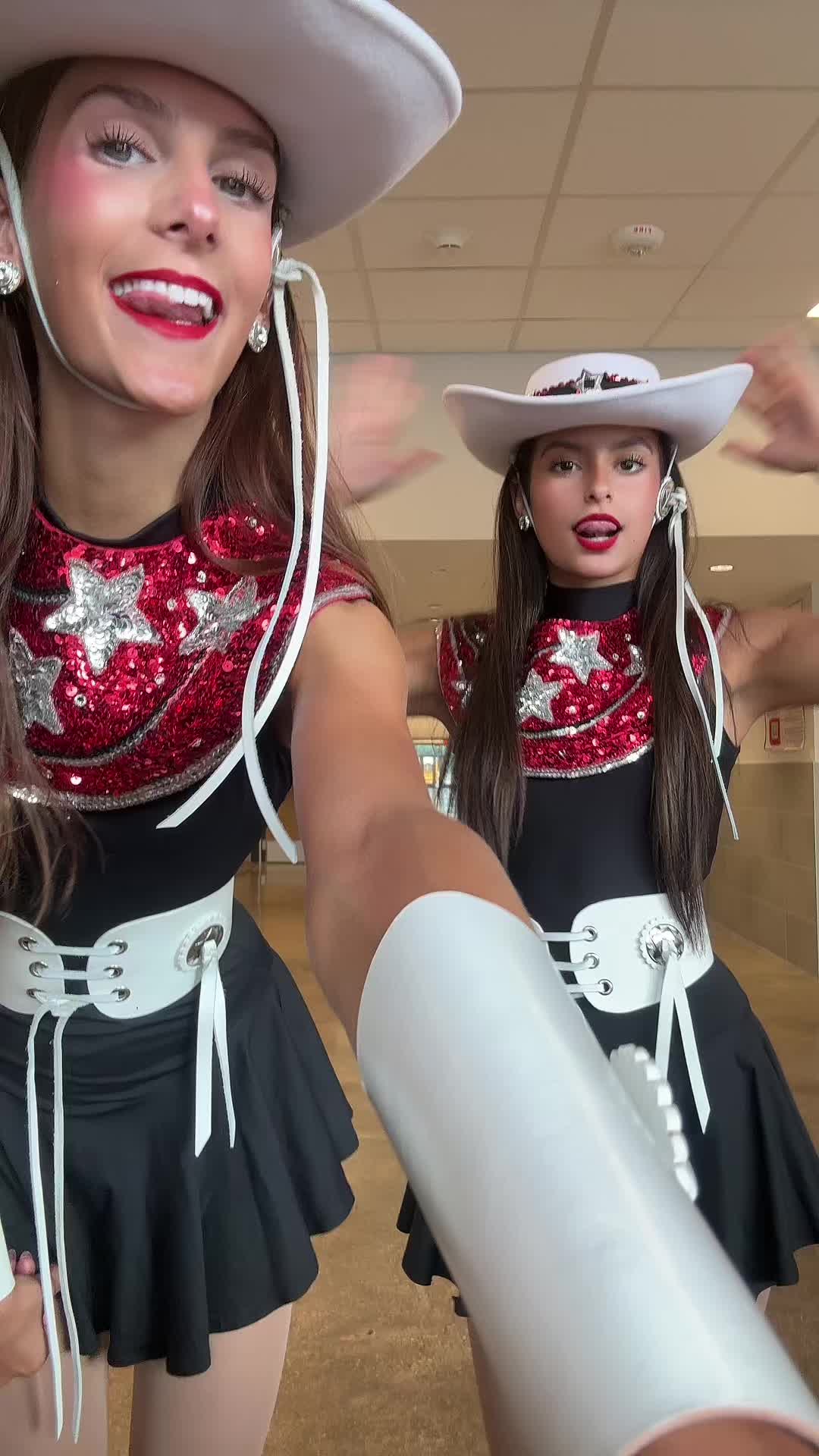 @ainsleyyy