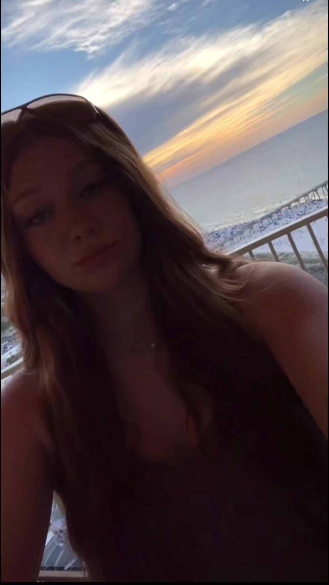 @chloe