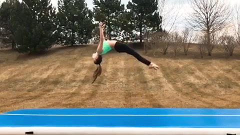 @🤸🏻♂️