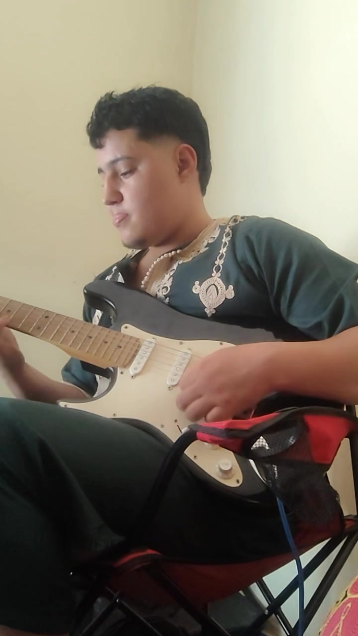 @بن يدر گيطاريست🎸