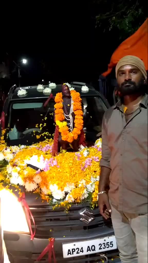 @kiran kattar hindu
