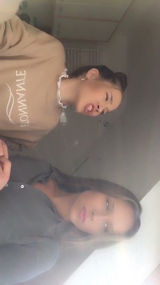 @Alina & Sabrina