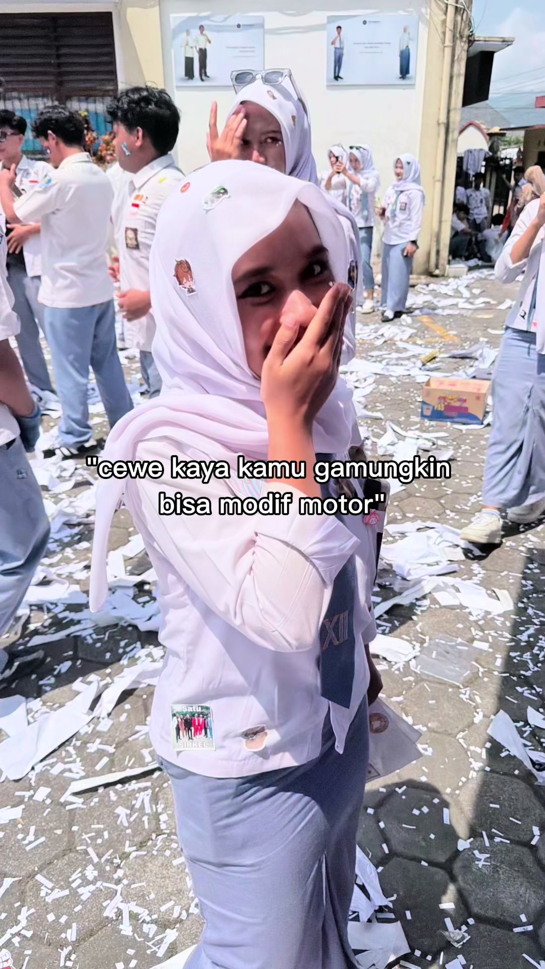 @vi