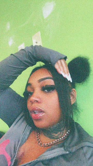 @Tiny🩷