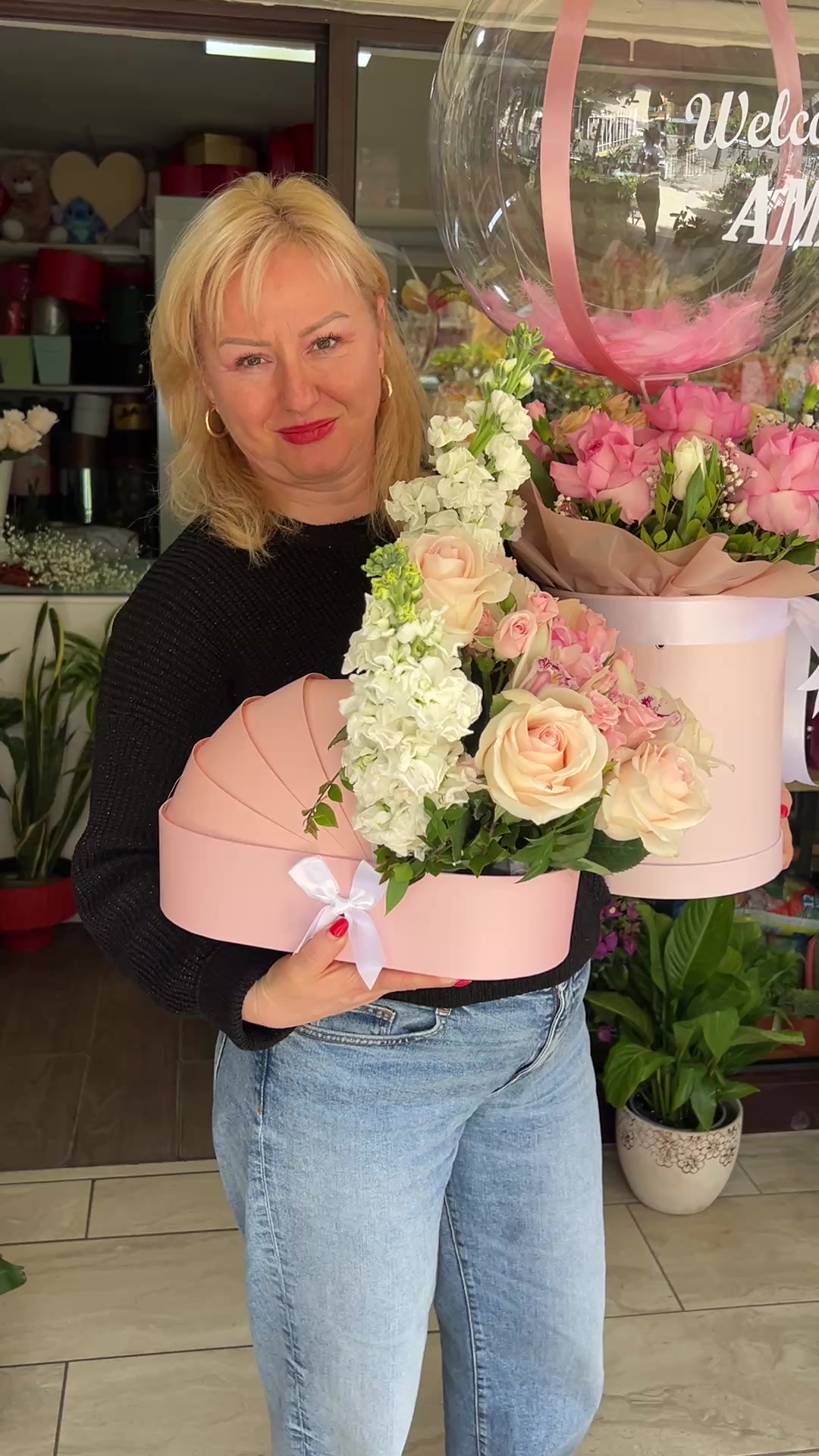 @Lona’s flowers shop