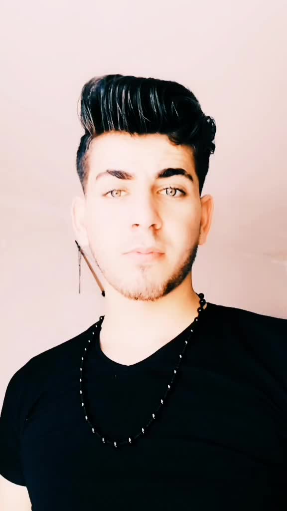 @صاحب العيون الخضر