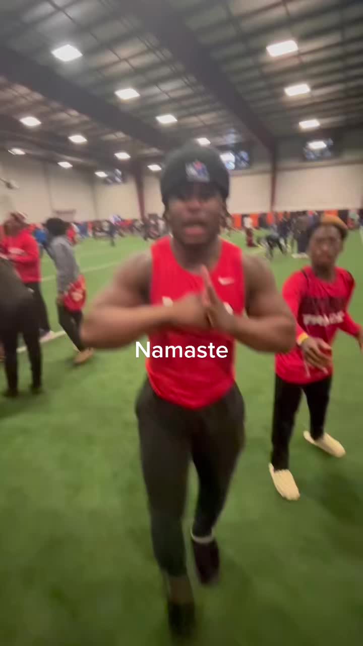 @🫶🏾