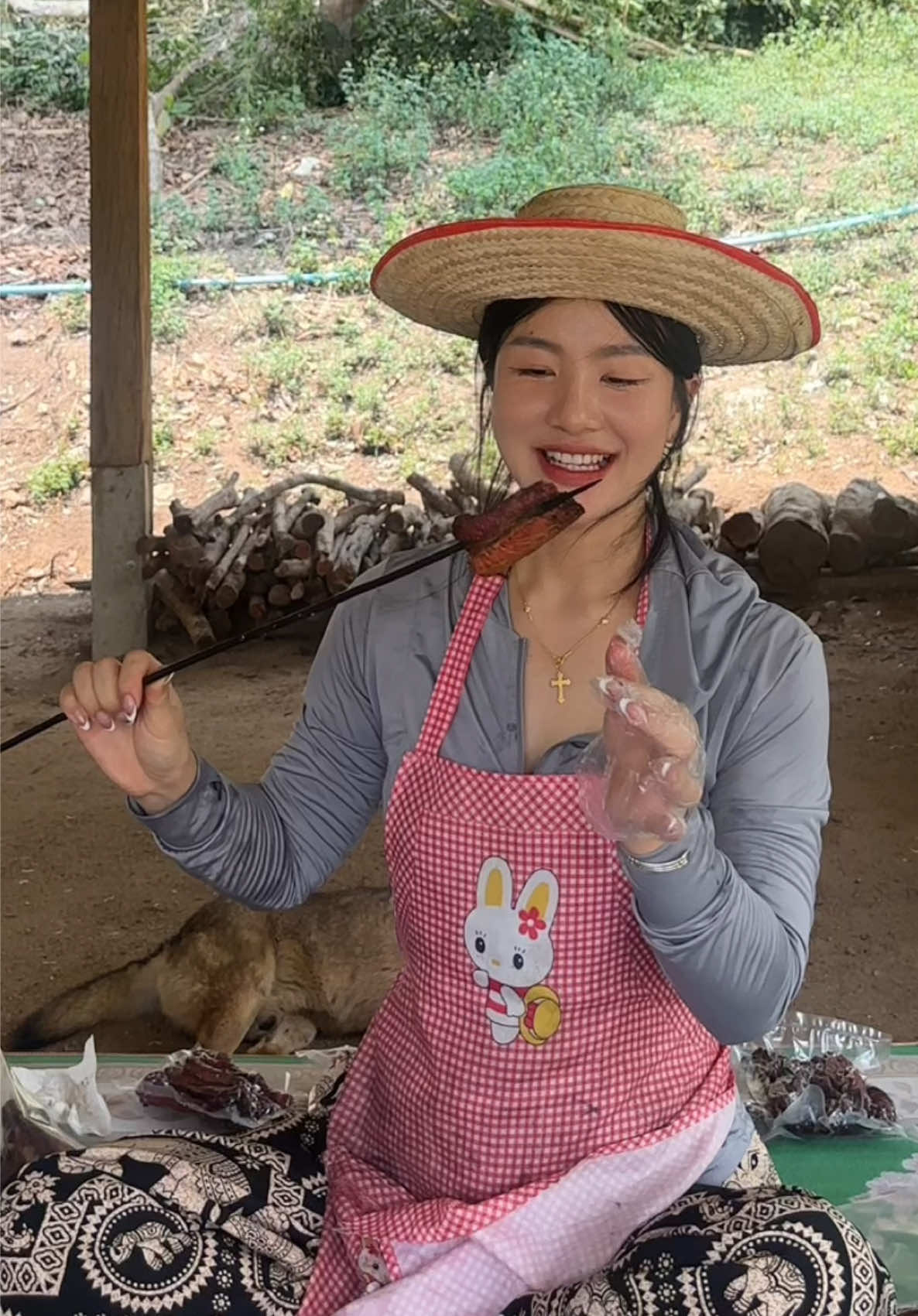 @อาบูซูลู สาวอาข่า (551.5K)