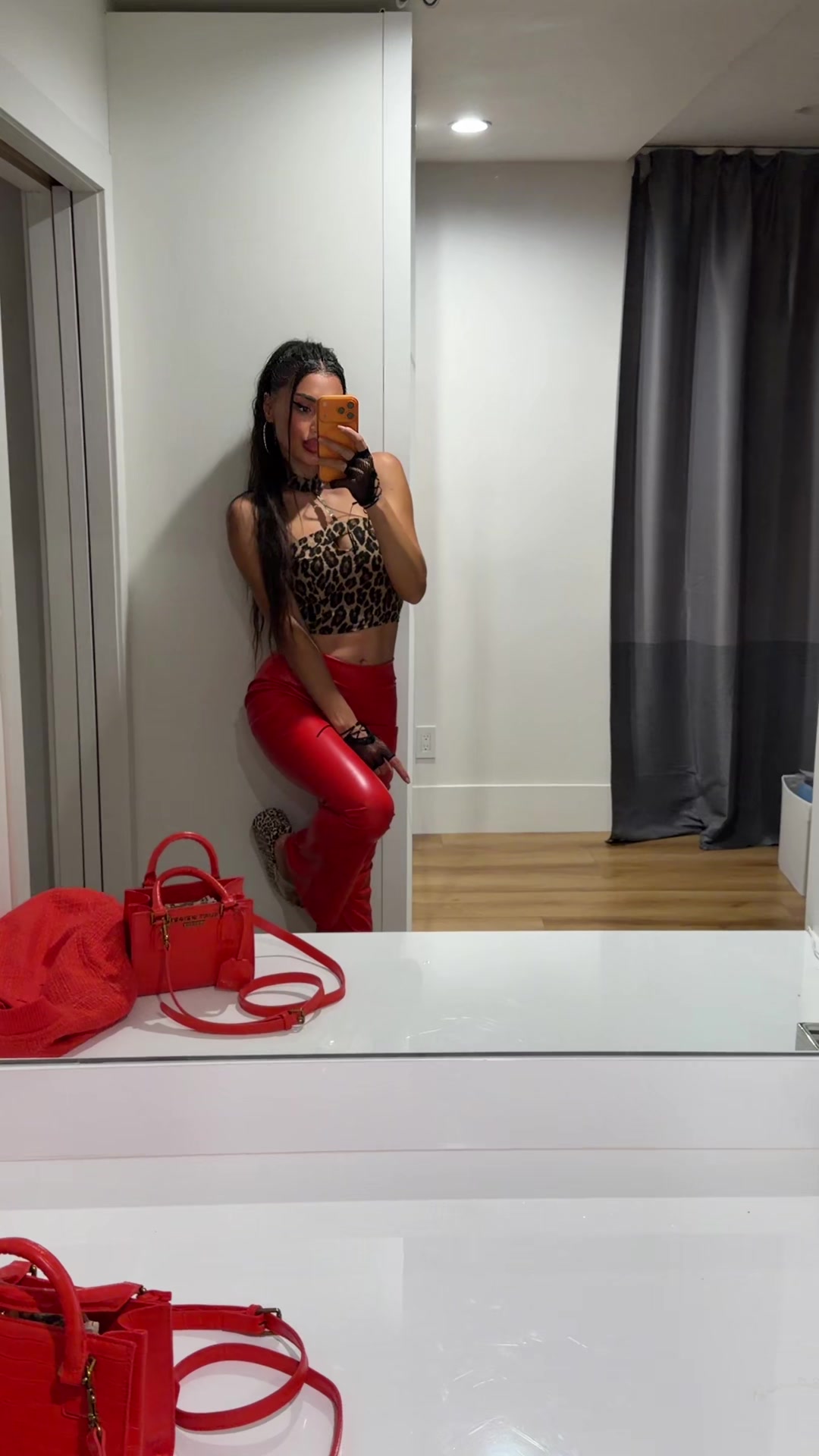 @dont888trust