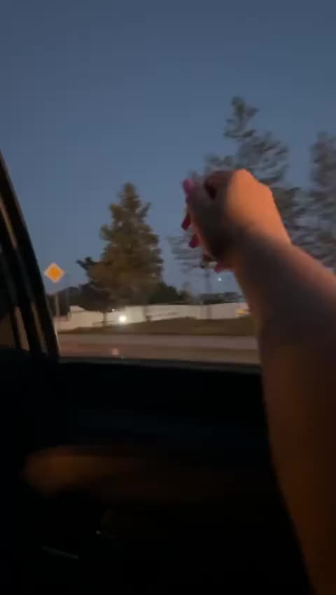 @🦋✨