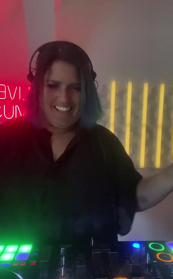 @tellmeteresa