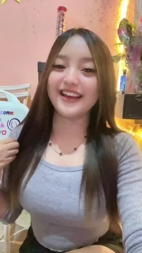 @nvraaurliaa