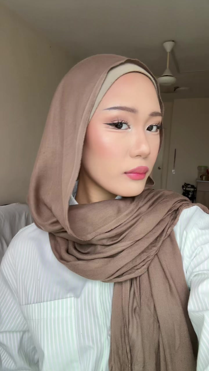 @isyanell