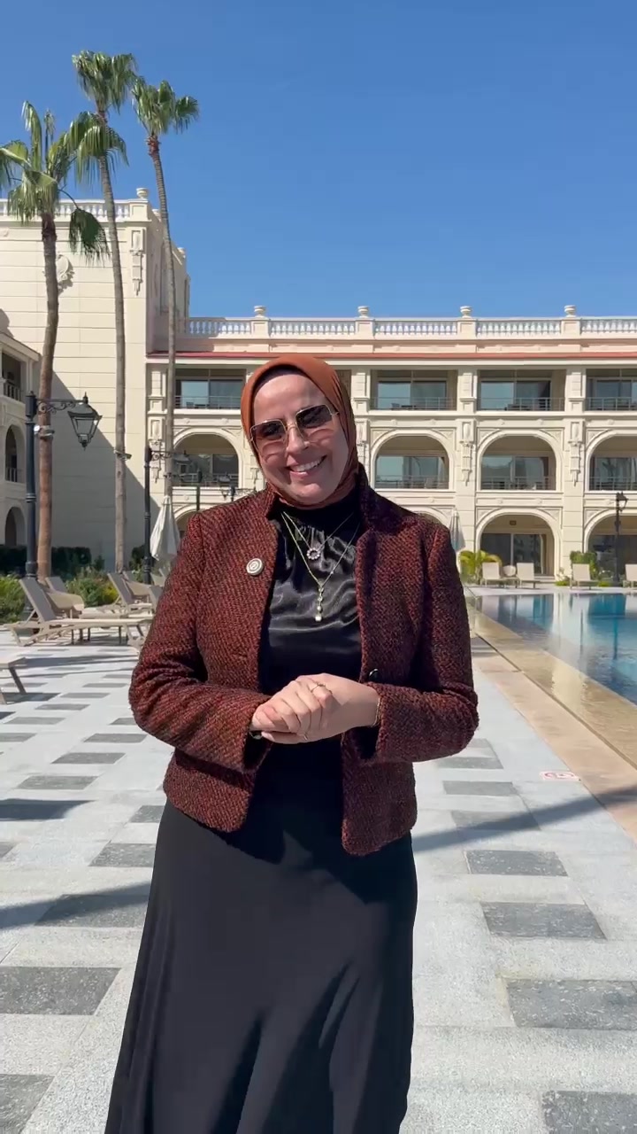 @نيللى وحكايات الدايت