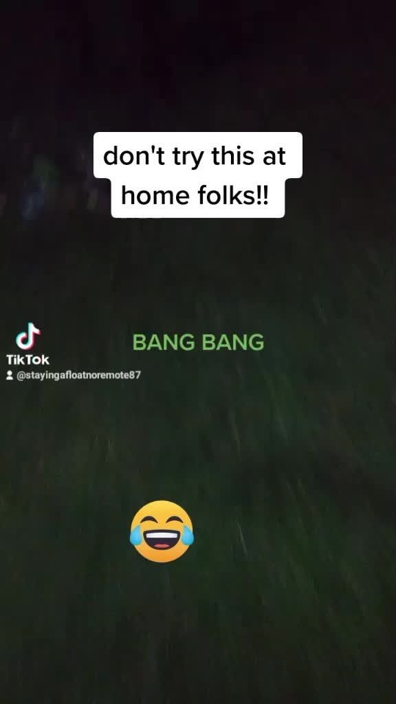 @SUCKAFREEFUNNY2ME