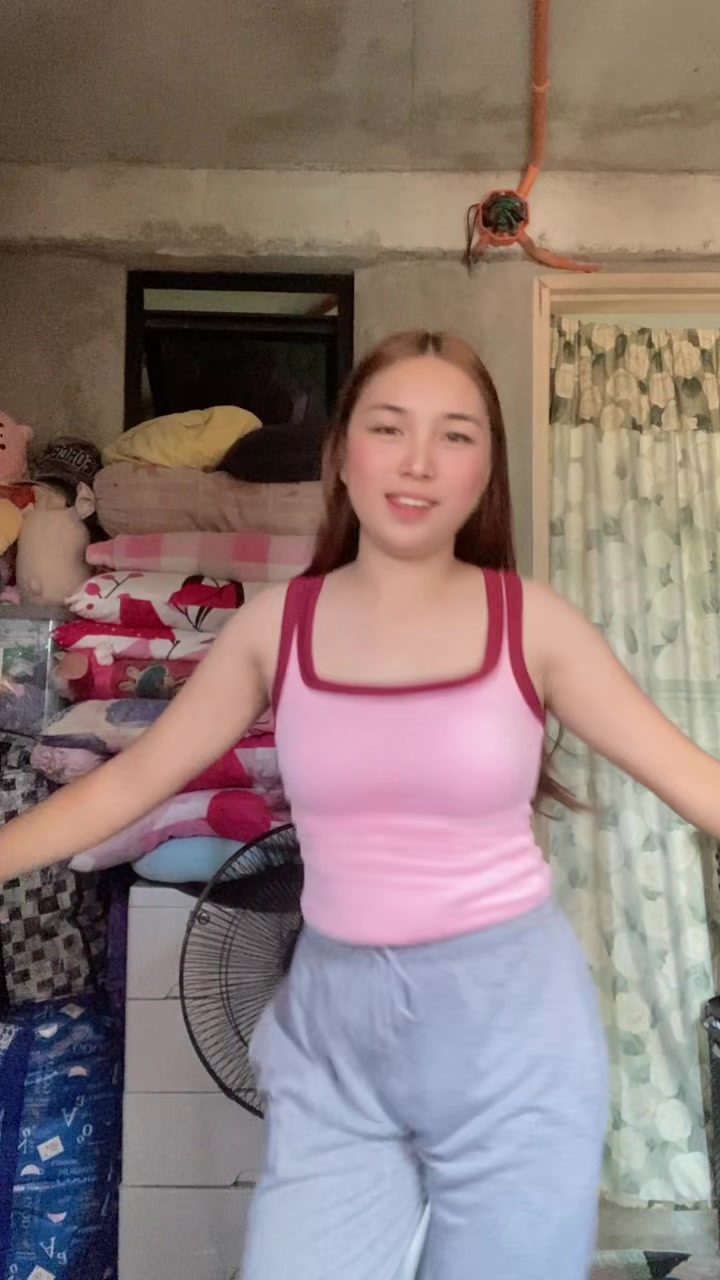 @E Y A