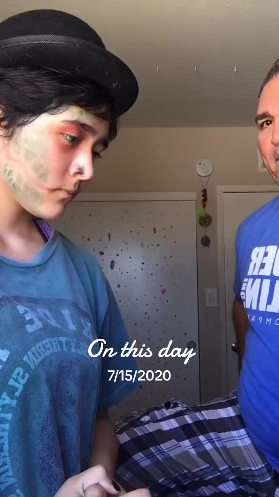 @Weird_Banana_Sinner