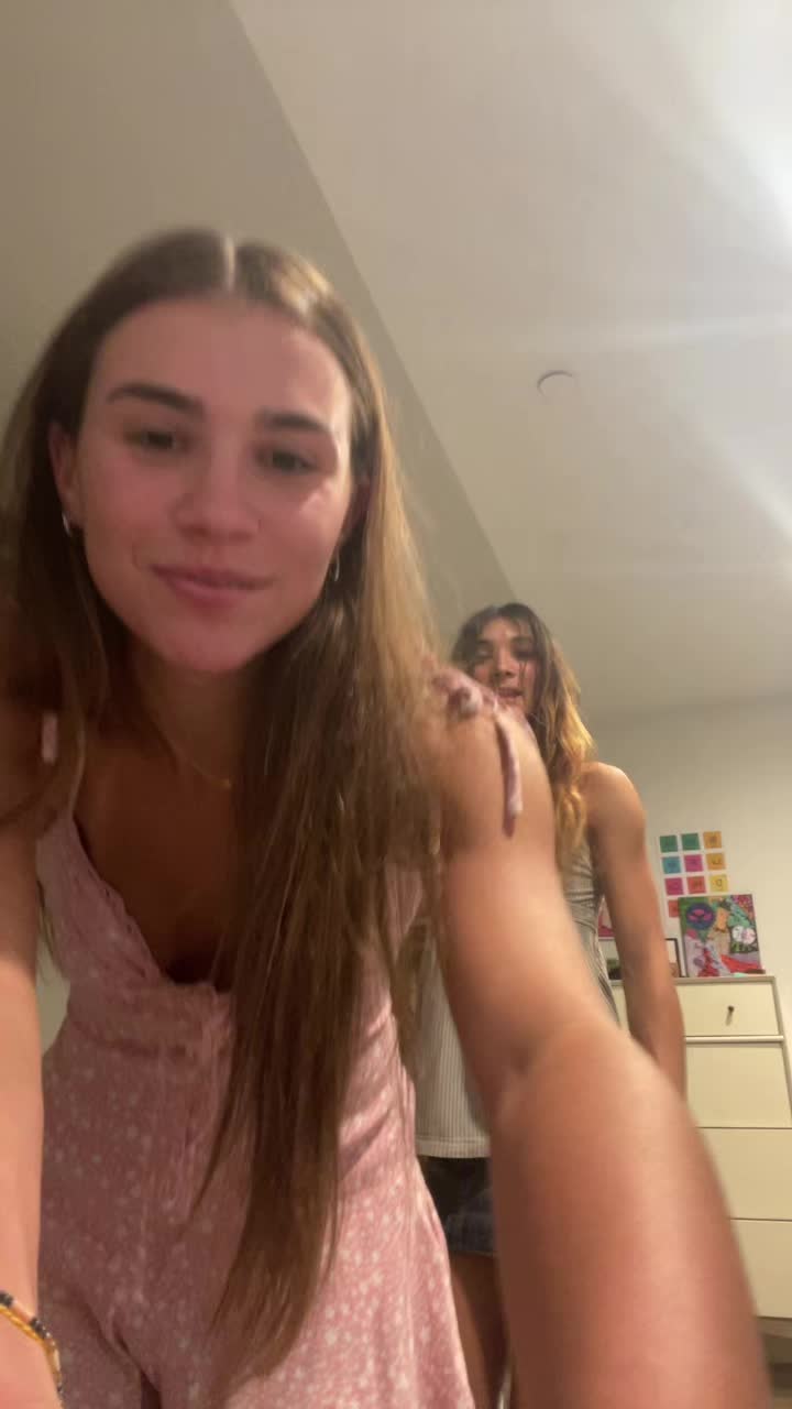 @sophialoza