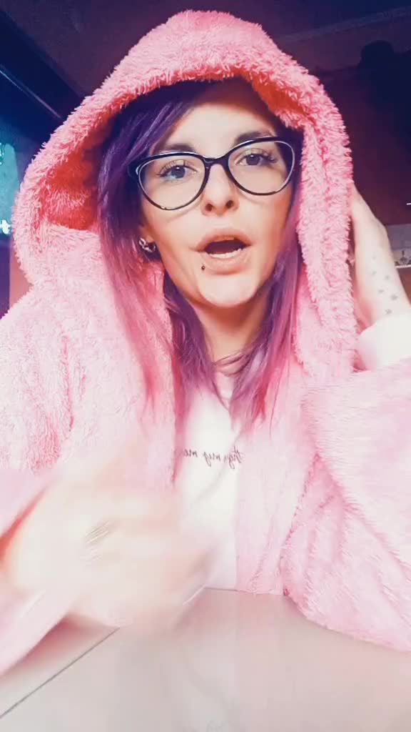 @Denisa den