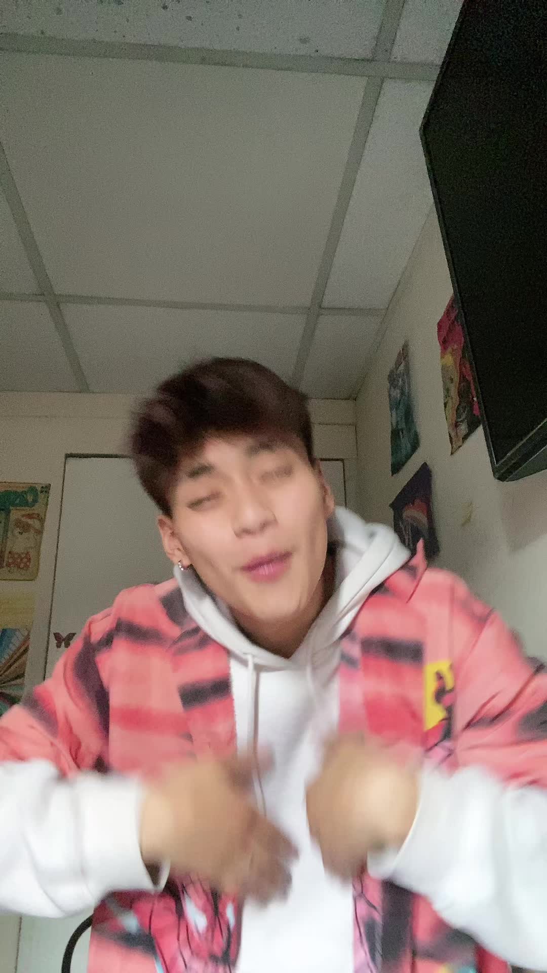 @Aᙠ ♾