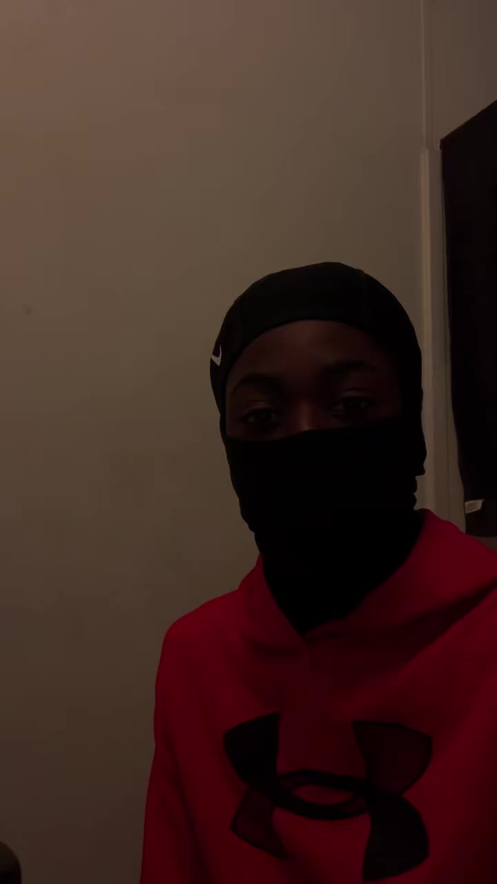 @𖣂